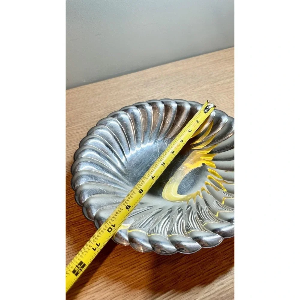 WM Rogers Vintage Waverly 3835 Silverplate Swirl Bowl 10.5